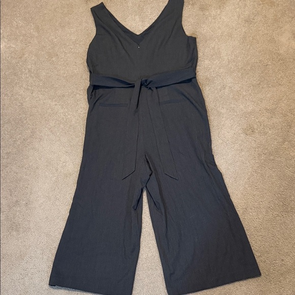 LOFT Elegant Dark Gray Sleeveless Jumpsuit - Picture 8 of 10